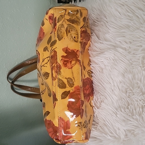 Cynthia Rowley Vintage Floral Handbag - Picture 12 of 13